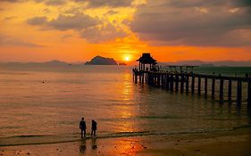 สันธิญา เกาะยาวใหญ่ รีสอร์ต แอนด์ สปา